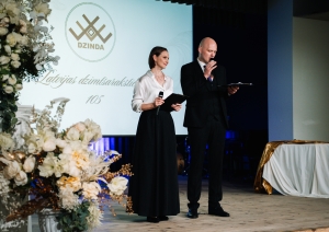 Latvijas dzimtsarakstiem 105